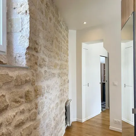 Apartment Spacious Near Eiffel Grenelle F2