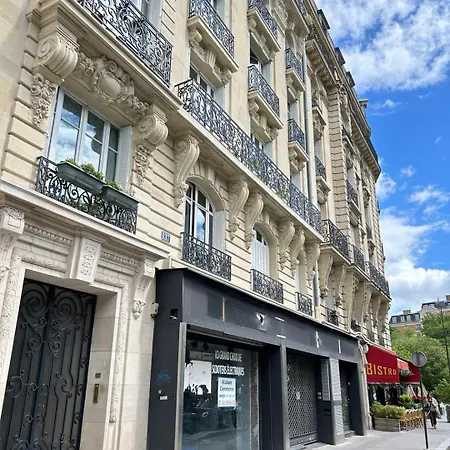 Spacious Near Eiffel Grenelle F2 * Paris